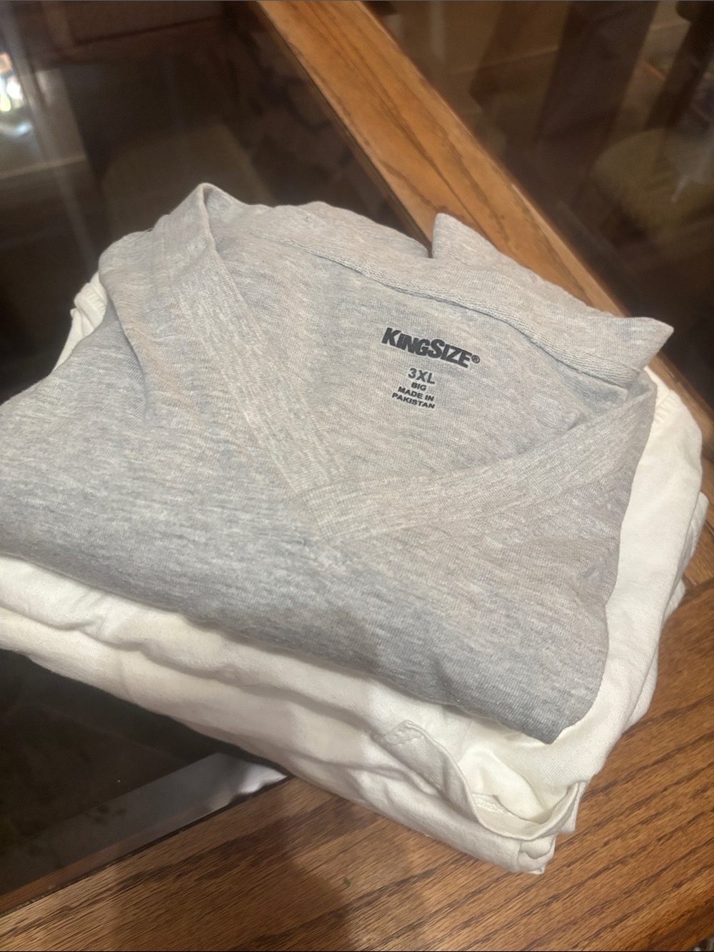 Men’s KING SIZE 3XL‎ 1 Gray and 4 White V-Neck Tee Shirt Bundle NWOT